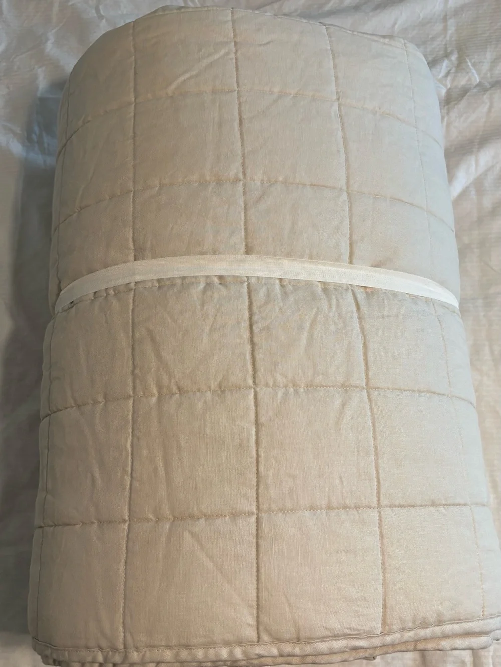 Quince European Linen Box Quilt King/Cali King Color: Sand